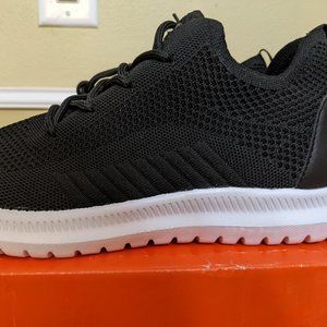 Charly Resolve Women’s Running Shoe 9 M NEW